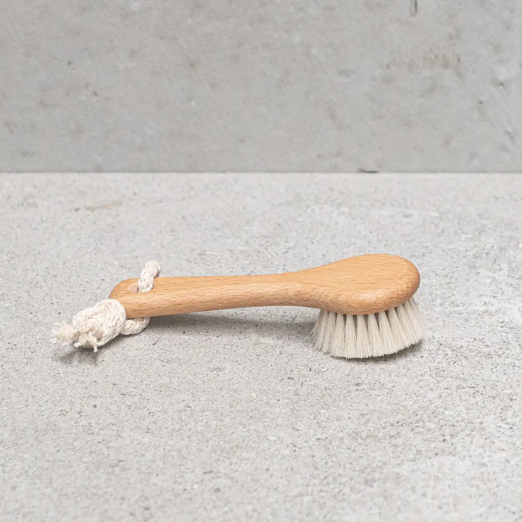 FaceBrushGoat-043.webp