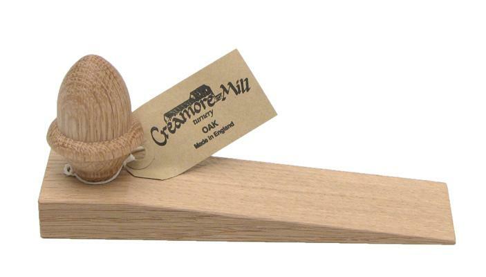 Oak door wedge with acorn