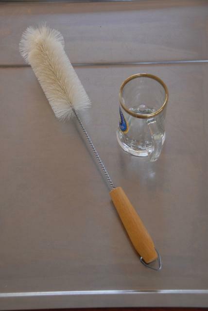 Bottle Brush Wooden Handle - White