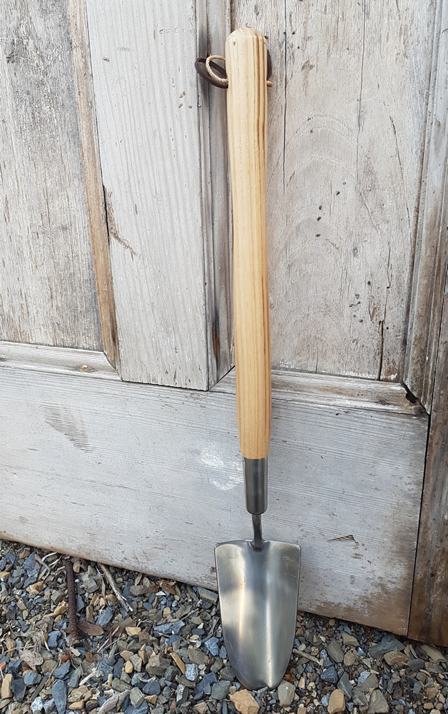 Mid-Handled Garden Trowel