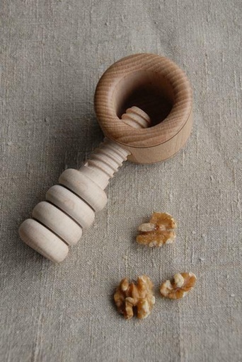 [1769] Wooden Nut Cracker